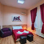Hostel Guesthouse32 *