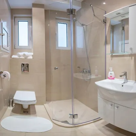 Hostel Guesthouse32 *