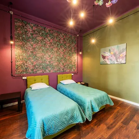 Хостел Guesthouse32 *