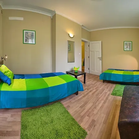 Albergue Guesthouse32 *
