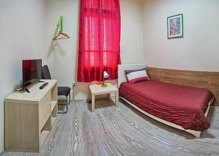 Guesthouse32 Hostel *