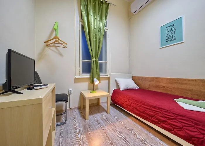 Guesthouse32 Hostel *