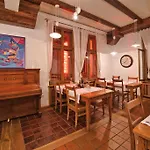 Guesthouse32 *
