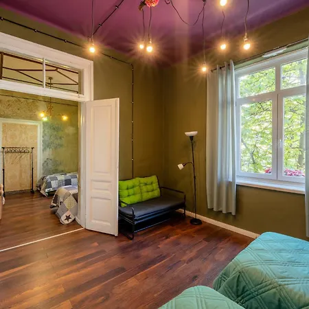 Guesthouse32 *
